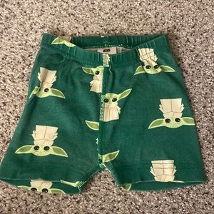 3T Hanna Andersson baby yoga / grogu green shorts